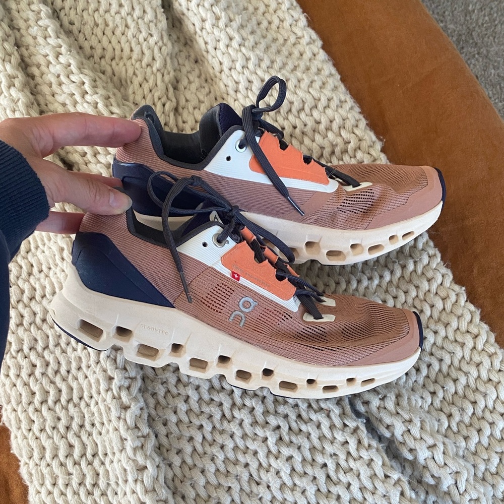 On Cloud’s CloudTec Women's Orange and Peach Running Shoes